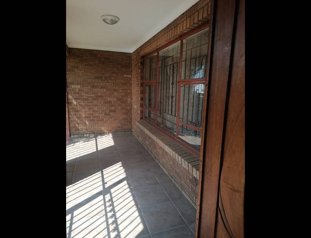 4 BEDROOM FREEHOLD FOR SALE IN SOSHANGUVE L
